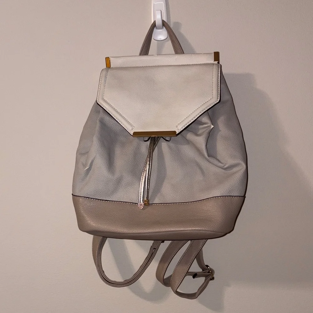 🏡 Call It Spring Two-Tone Backpack - Gray/Tan/Off White - OS